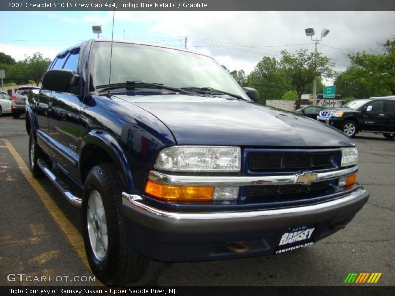 Indigo Blue Metallic / Graphite 2002 Chevrolet S10 LS Crew Cab 4x4