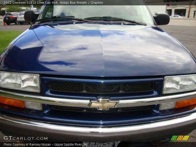 Indigo Blue Metallic / Graphite 2002 Chevrolet S10 LS Crew Cab 4x4