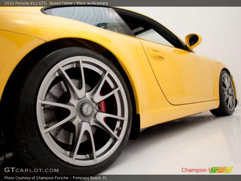 Speed Yellow / Black w/Alcantara 2010 Porsche 911 GT3