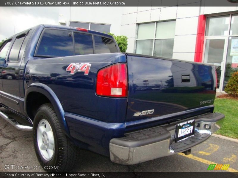 Indigo Blue Metallic / Graphite 2002 Chevrolet S10 LS Crew Cab 4x4