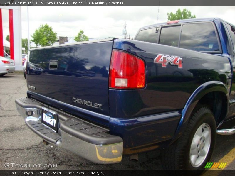 Indigo Blue Metallic / Graphite 2002 Chevrolet S10 LS Crew Cab 4x4