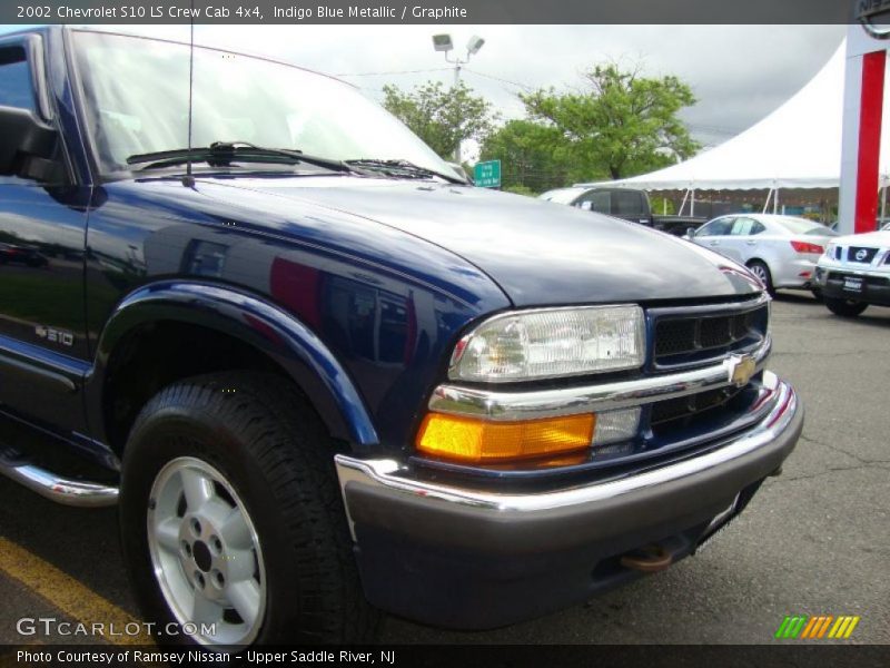 Indigo Blue Metallic / Graphite 2002 Chevrolet S10 LS Crew Cab 4x4