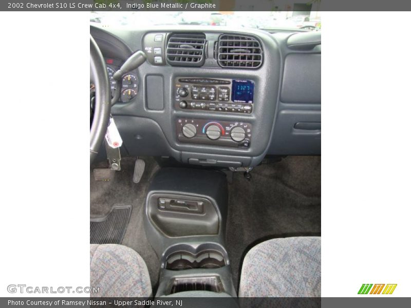 Indigo Blue Metallic / Graphite 2002 Chevrolet S10 LS Crew Cab 4x4