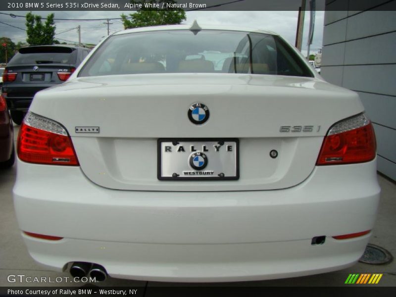 Alpine White / Natural Brown 2010 BMW 5 Series 535i xDrive Sedan