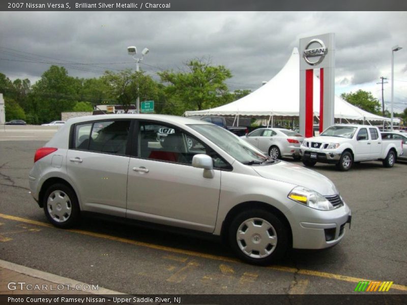 Brilliant Silver Metallic / Charcoal 2007 Nissan Versa S