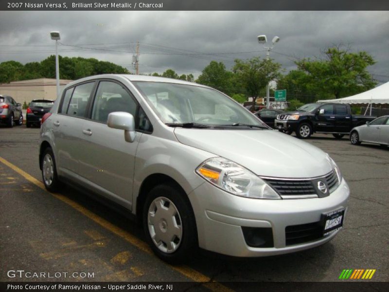 Brilliant Silver Metallic / Charcoal 2007 Nissan Versa S