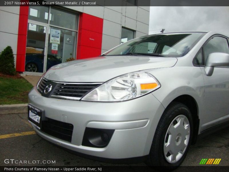 Brilliant Silver Metallic / Charcoal 2007 Nissan Versa S