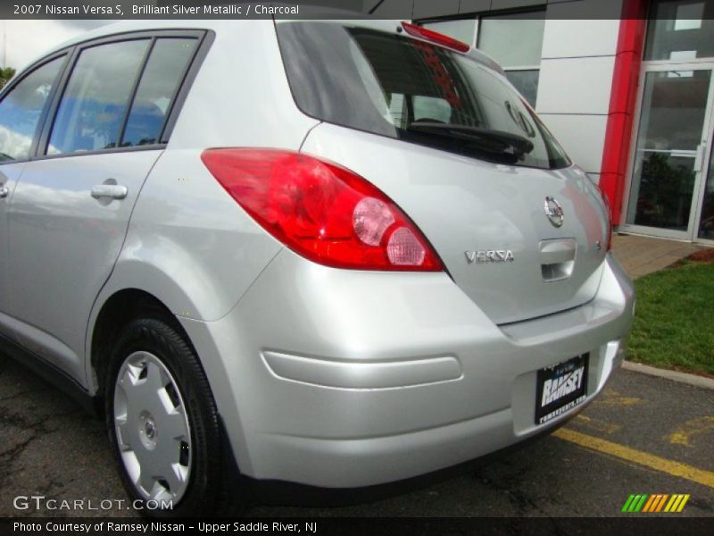 Brilliant Silver Metallic / Charcoal 2007 Nissan Versa S