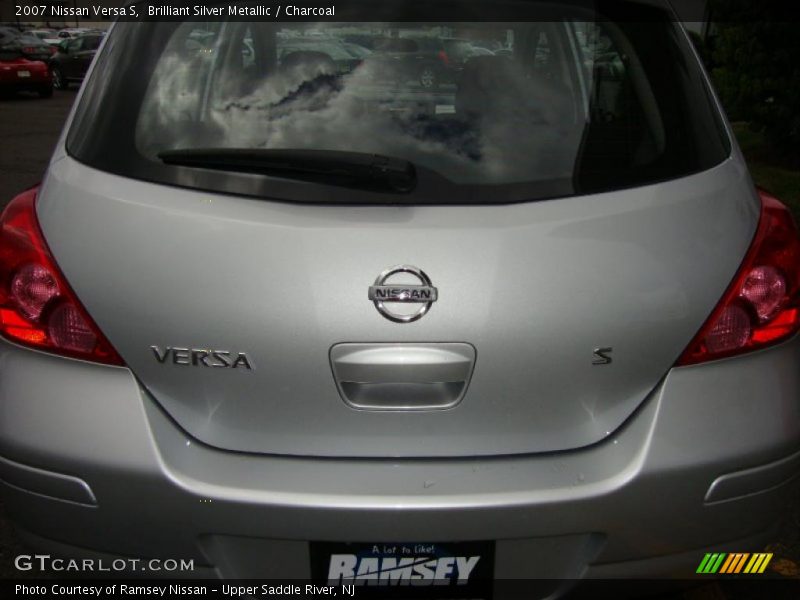 Brilliant Silver Metallic / Charcoal 2007 Nissan Versa S