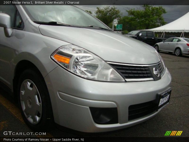 Brilliant Silver Metallic / Charcoal 2007 Nissan Versa S