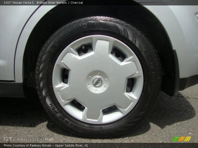 Brilliant Silver Metallic / Charcoal 2007 Nissan Versa S