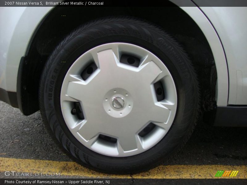 Brilliant Silver Metallic / Charcoal 2007 Nissan Versa S