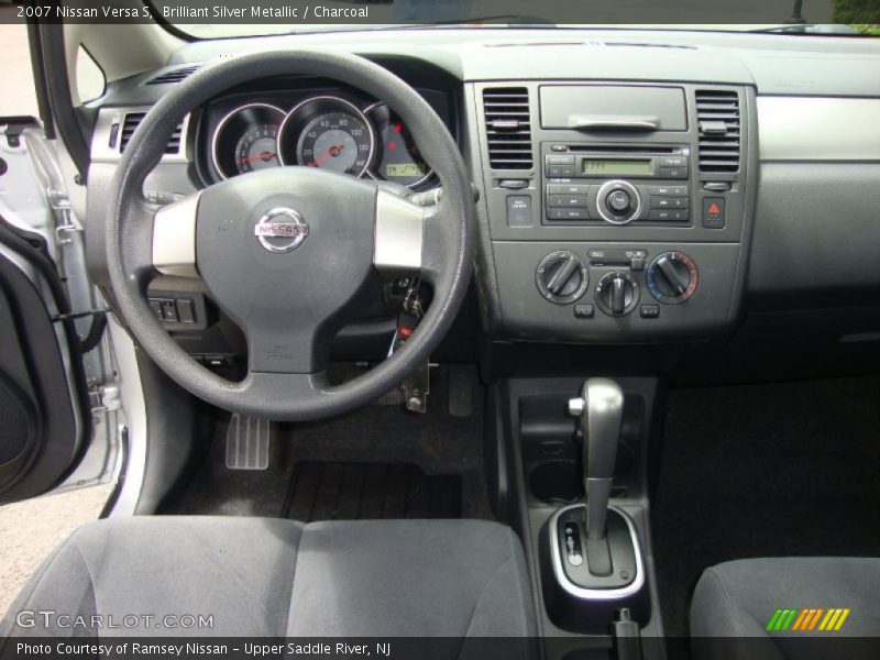 Brilliant Silver Metallic / Charcoal 2007 Nissan Versa S