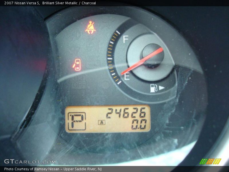 Brilliant Silver Metallic / Charcoal 2007 Nissan Versa S