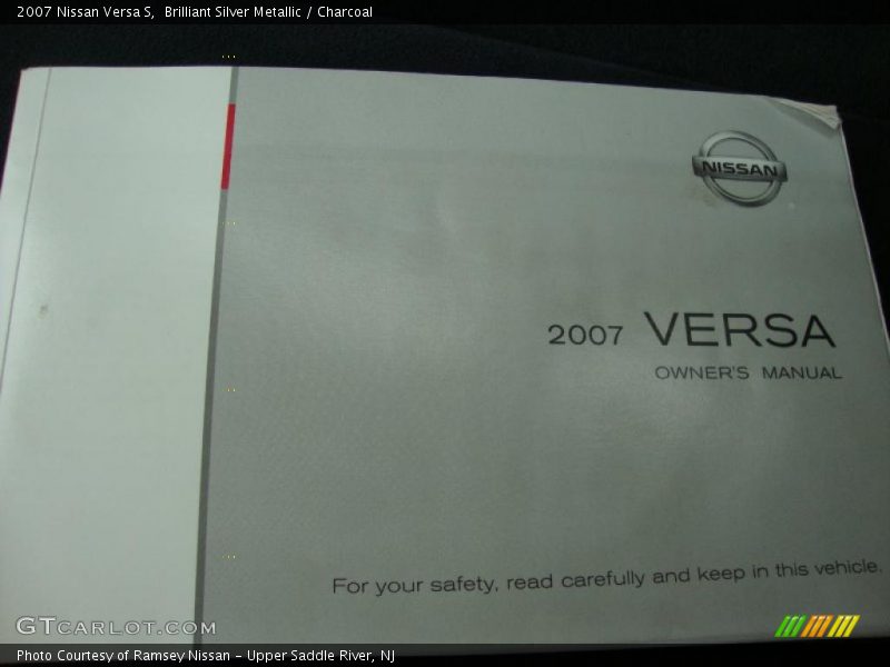 Brilliant Silver Metallic / Charcoal 2007 Nissan Versa S