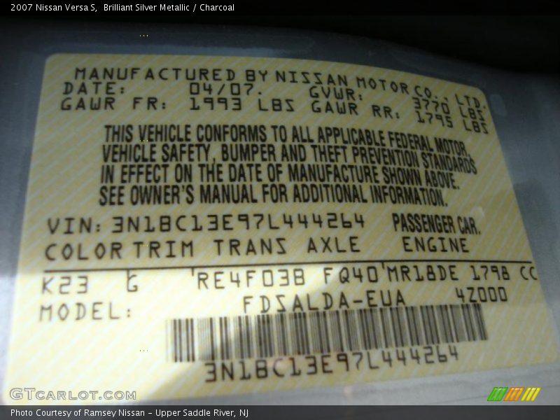 Brilliant Silver Metallic / Charcoal 2007 Nissan Versa S