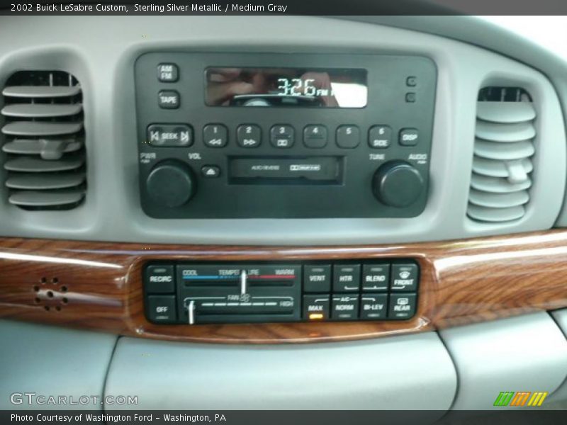 Sterling Silver Metallic / Medium Gray 2002 Buick LeSabre Custom