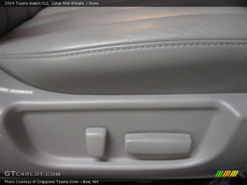 Lunar Mist Metallic / Stone 2004 Toyota Avalon XLS