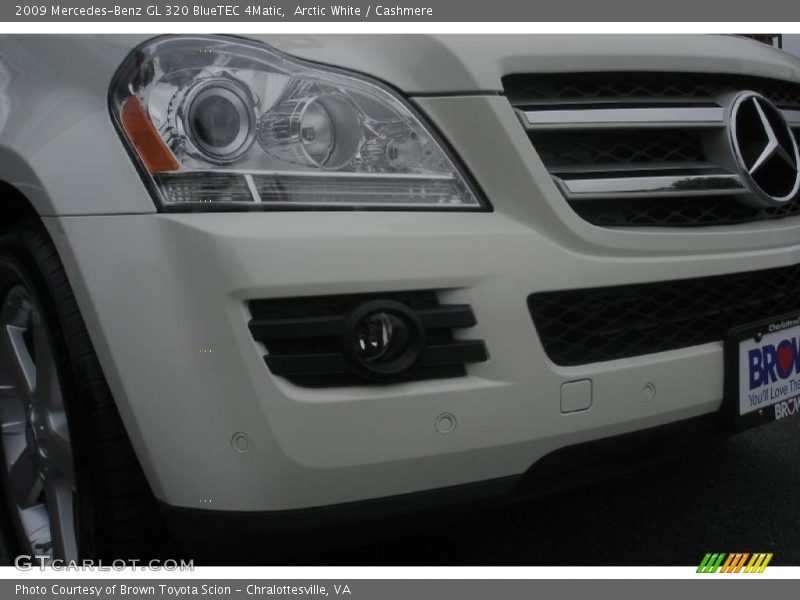 Arctic White / Cashmere 2009 Mercedes-Benz GL 320 BlueTEC 4Matic