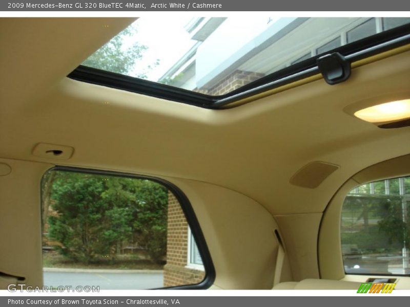 Arctic White / Cashmere 2009 Mercedes-Benz GL 320 BlueTEC 4Matic