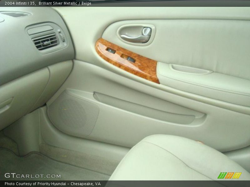 Brilliant Silver Metallic / Beige 2004 Infiniti I 35