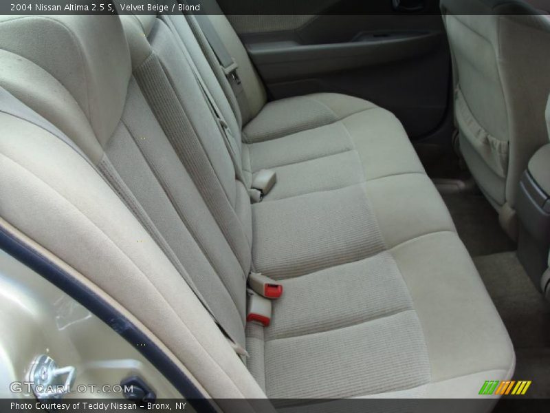 Velvet Beige / Blond 2004 Nissan Altima 2.5 S