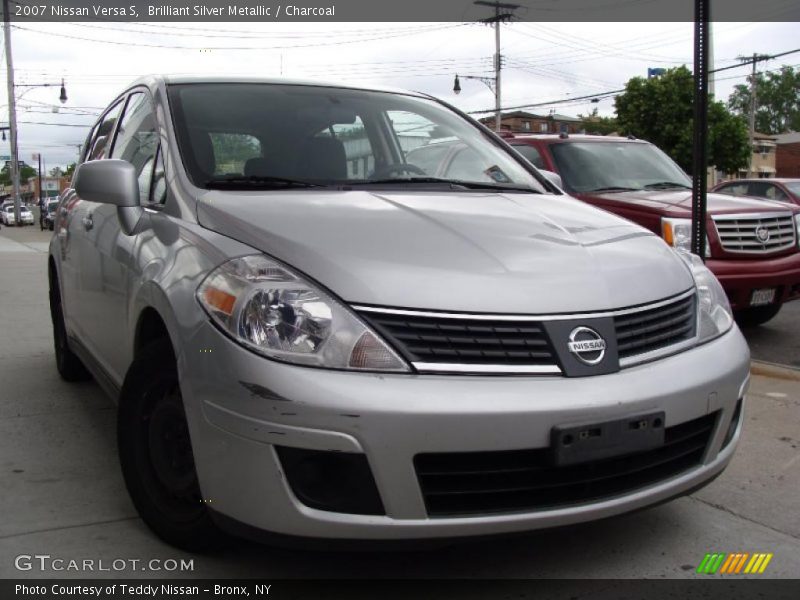 Brilliant Silver Metallic / Charcoal 2007 Nissan Versa S