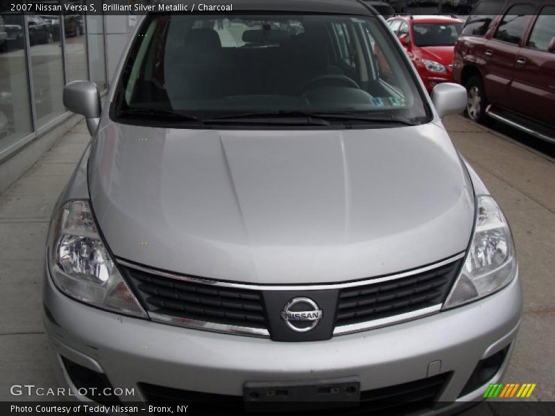Brilliant Silver Metallic / Charcoal 2007 Nissan Versa S