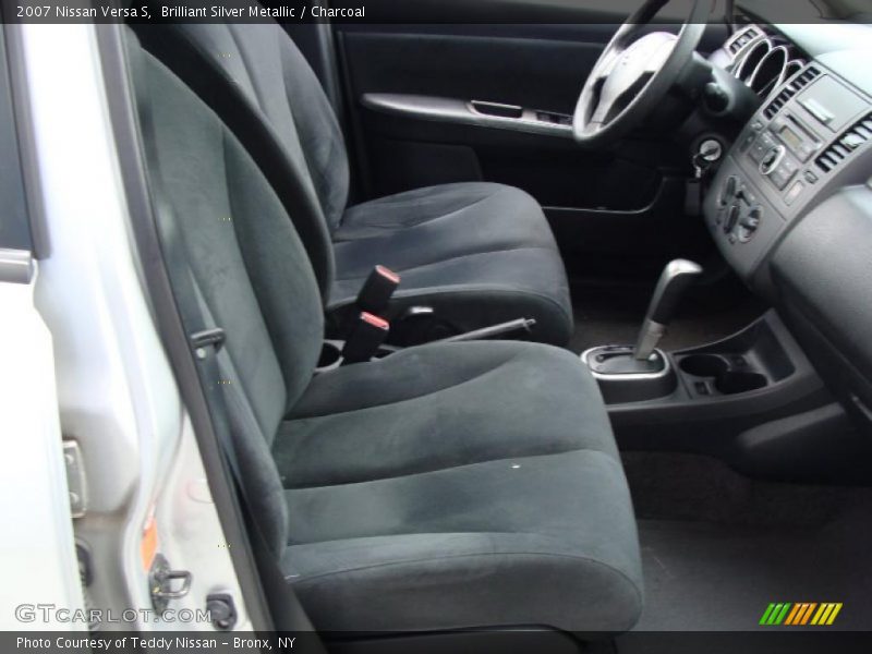 Brilliant Silver Metallic / Charcoal 2007 Nissan Versa S