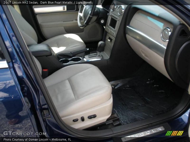 Dark Blue Pearl Metallic / Light Stone 2007 Lincoln MKZ Sedan