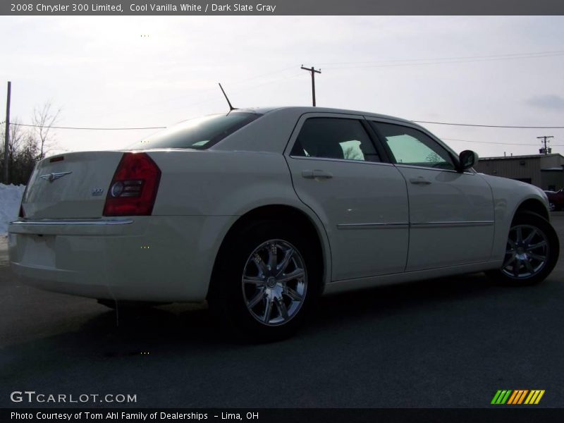 Cool Vanilla White / Dark Slate Gray 2008 Chrysler 300 Limited