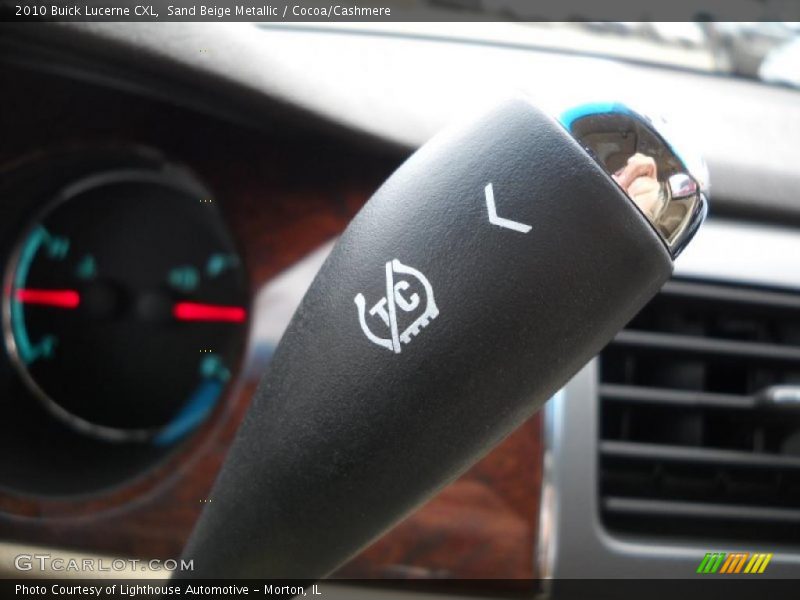 Sand Beige Metallic / Cocoa/Cashmere 2010 Buick Lucerne CXL
