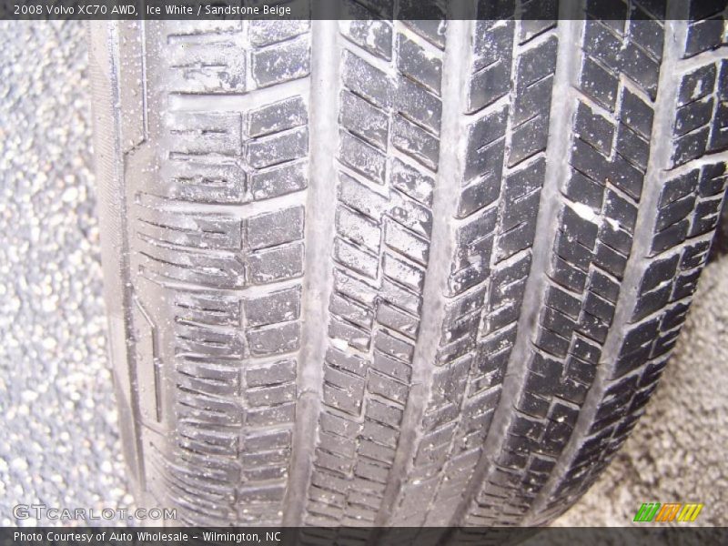 Ice White / Sandstone Beige 2008 Volvo XC70 AWD