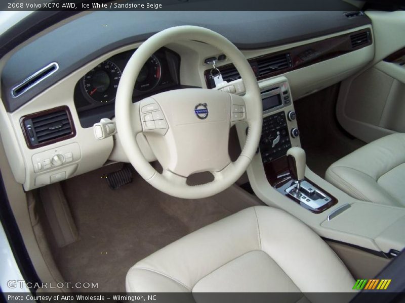 Ice White / Sandstone Beige 2008 Volvo XC70 AWD