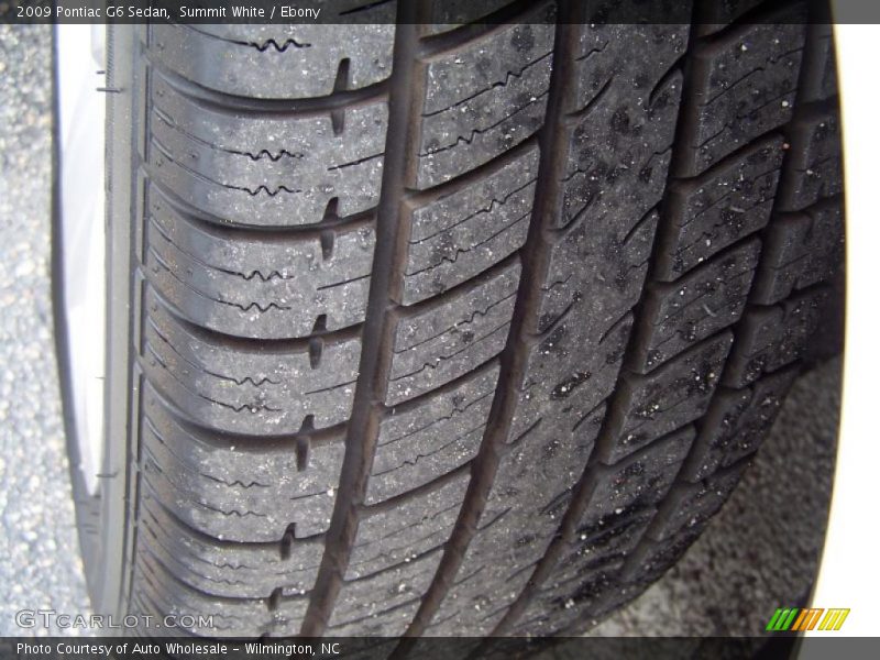 Summit White / Ebony 2009 Pontiac G6 Sedan