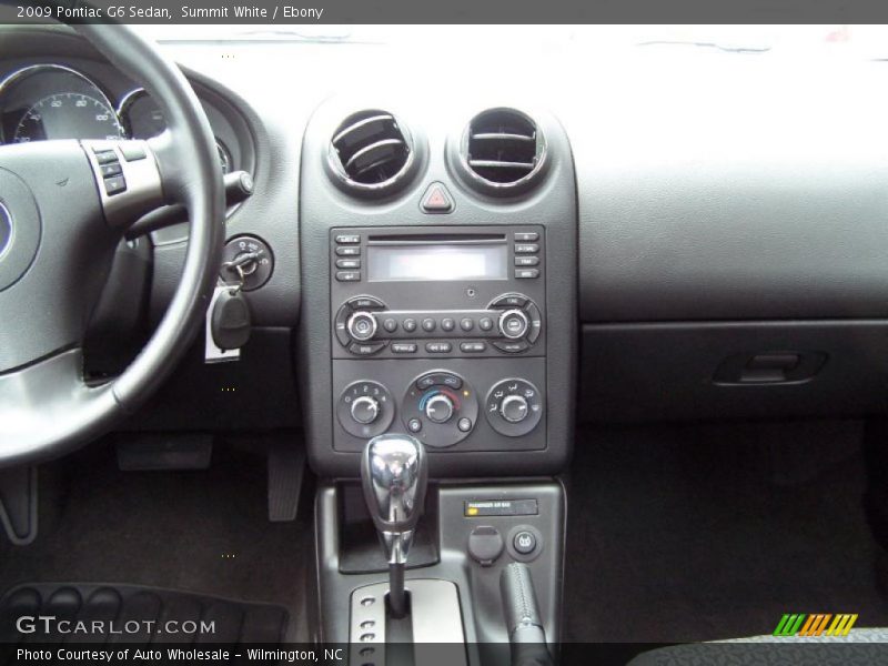 Summit White / Ebony 2009 Pontiac G6 Sedan