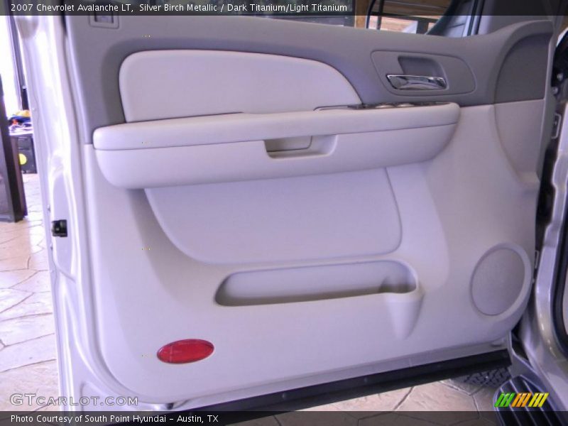 Silver Birch Metallic / Dark Titanium/Light Titanium 2007 Chevrolet Avalanche LT