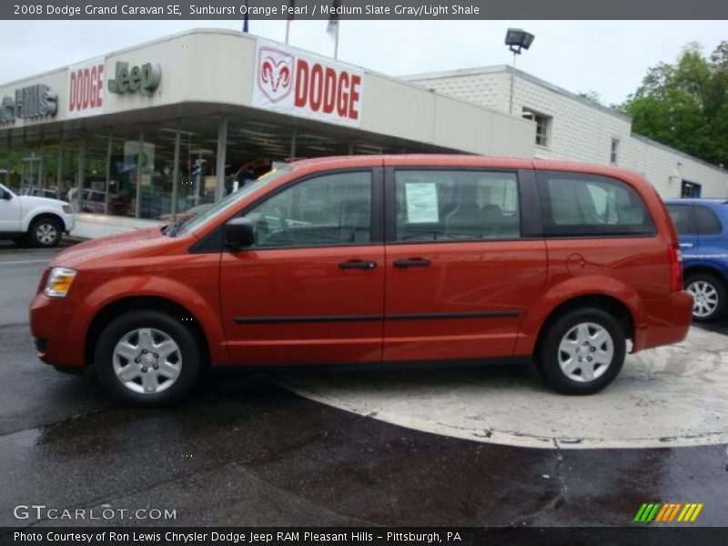 Sunburst Orange Pearl / Medium Slate Gray/Light Shale 2008 Dodge Grand Caravan SE