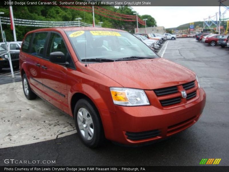 Sunburst Orange Pearl / Medium Slate Gray/Light Shale 2008 Dodge Grand Caravan SE