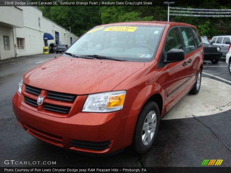 Sunburst Orange Pearl / Medium Slate Gray/Light Shale 2008 Dodge Grand Caravan SE