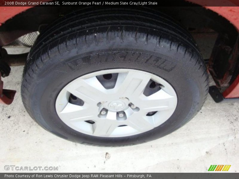 Sunburst Orange Pearl / Medium Slate Gray/Light Shale 2008 Dodge Grand Caravan SE