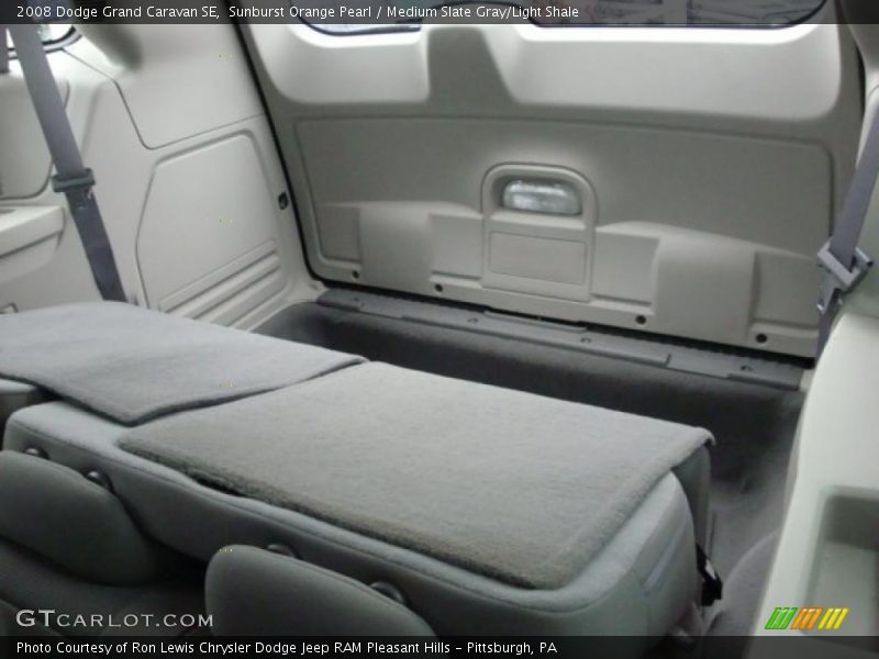 Sunburst Orange Pearl / Medium Slate Gray/Light Shale 2008 Dodge Grand Caravan SE