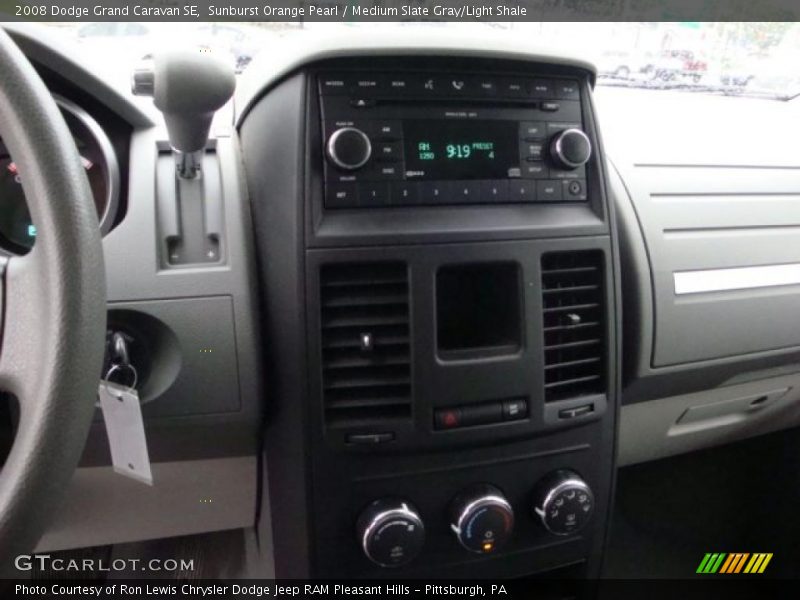 Sunburst Orange Pearl / Medium Slate Gray/Light Shale 2008 Dodge Grand Caravan SE