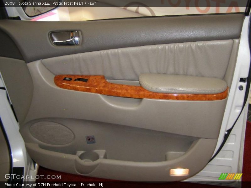 Arctic Frost Pearl / Fawn 2008 Toyota Sienna XLE