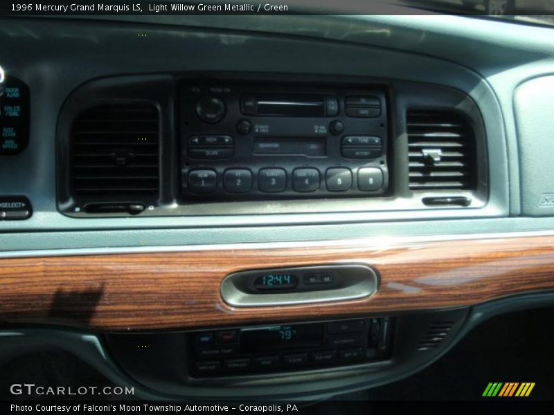 Light Willow Green Metallic / Green 1996 Mercury Grand Marquis LS