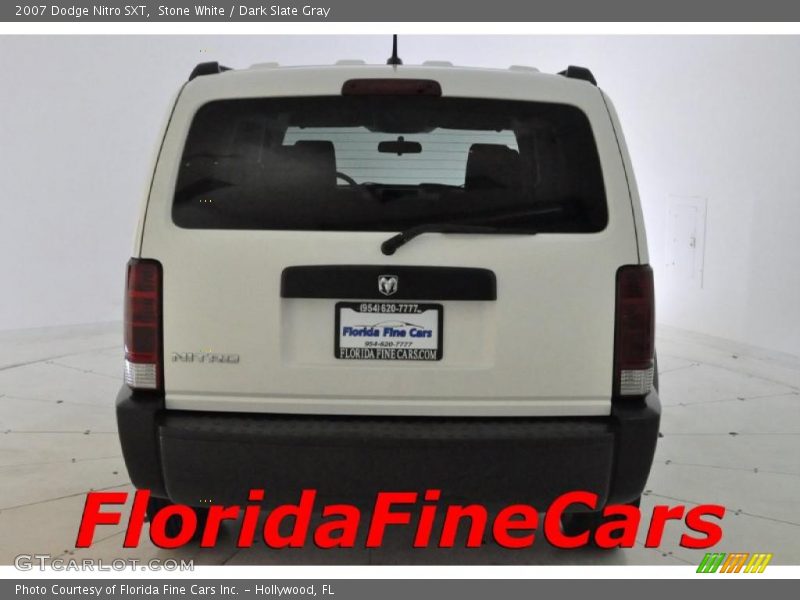 Stone White / Dark Slate Gray 2007 Dodge Nitro SXT