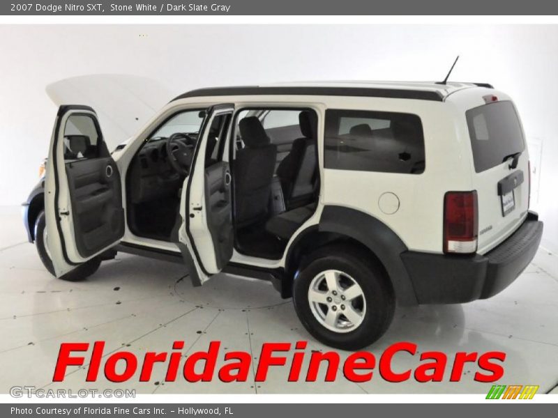 Stone White / Dark Slate Gray 2007 Dodge Nitro SXT