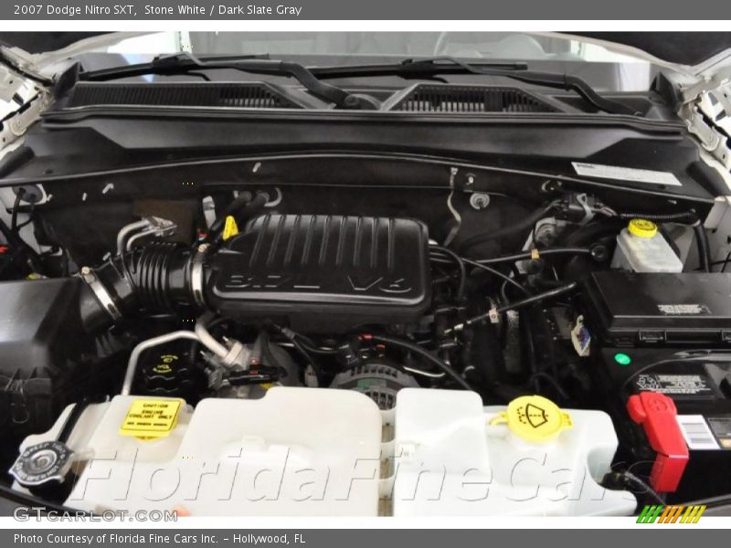 Stone White / Dark Slate Gray 2007 Dodge Nitro SXT