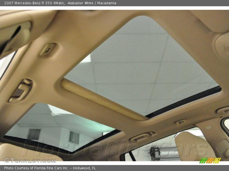 Alabaster White / Macadamia 2007 Mercedes-Benz R 350 4Matic