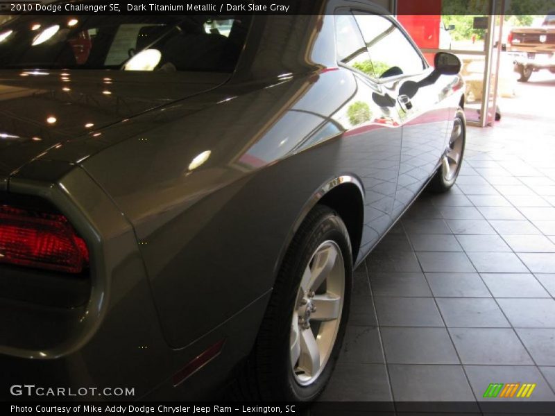 Dark Titanium Metallic / Dark Slate Gray 2010 Dodge Challenger SE